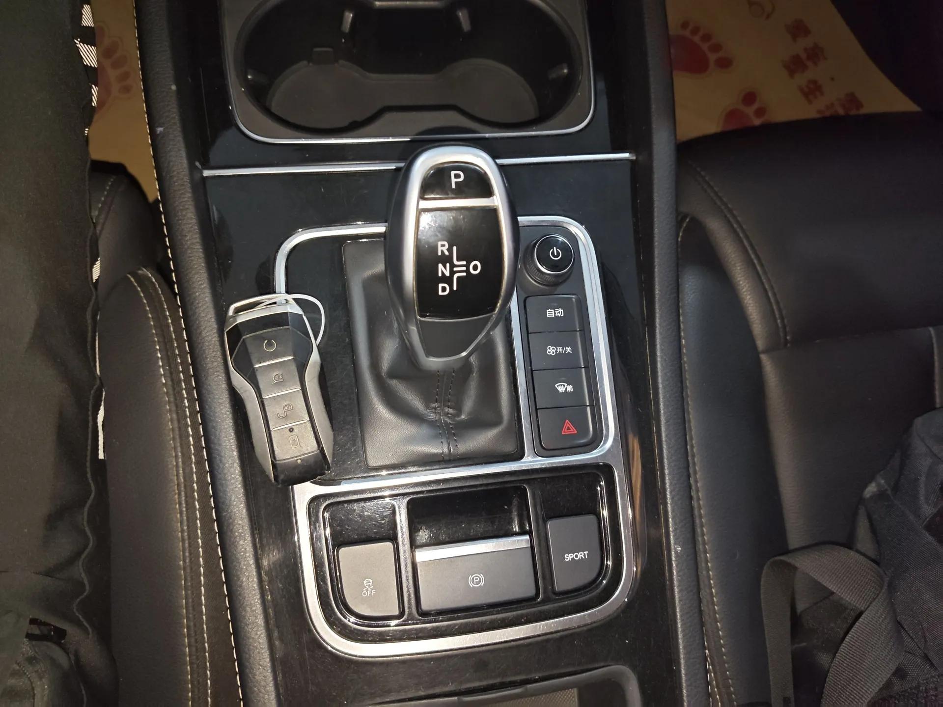 BYD Song MAX 2021 Upgraded Model 1.5T Automatic Prestige 6-Seater — миниатюра 17