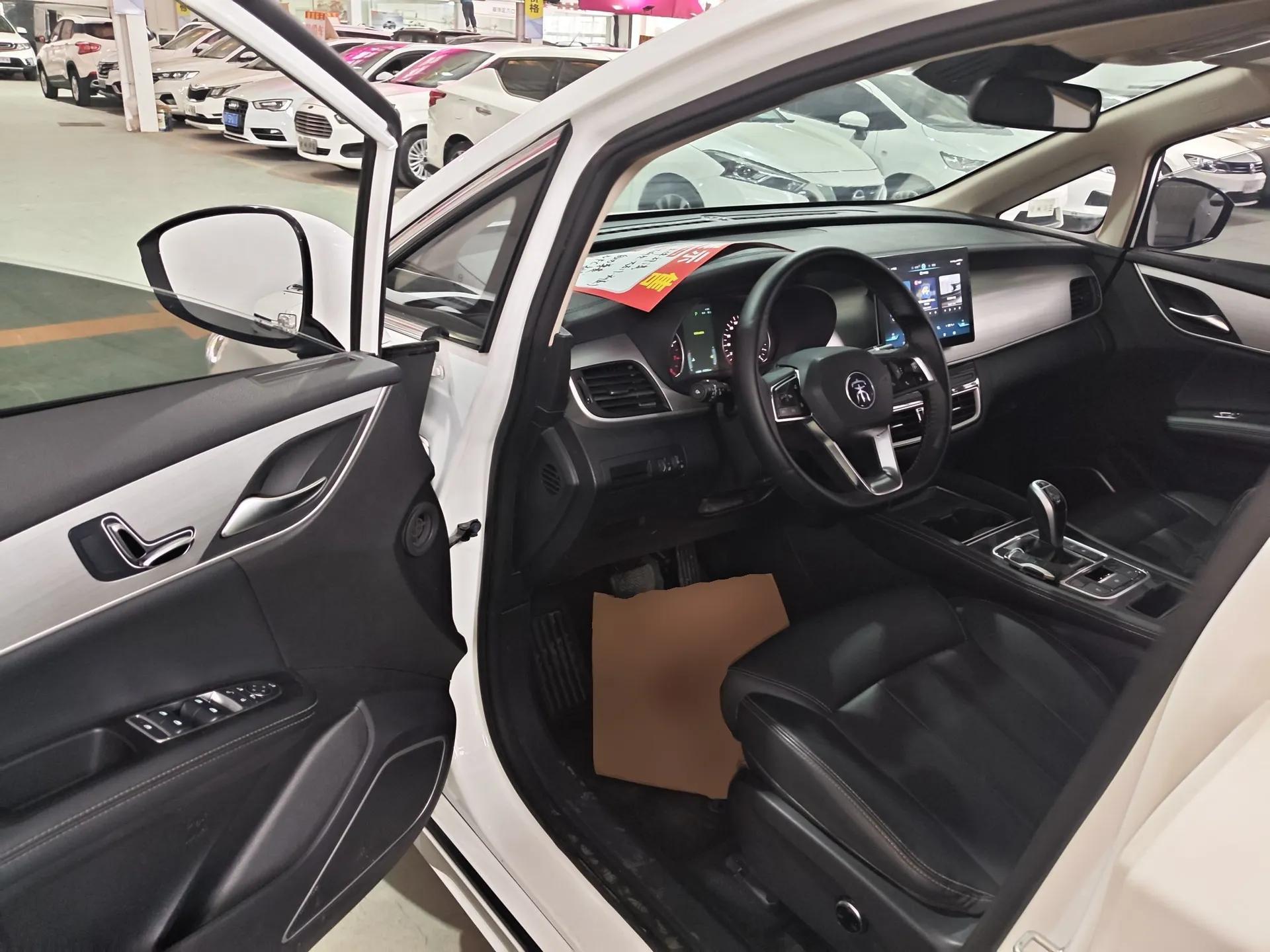 BYD Song MAX 2021 Upgraded Model 1.5T Automatic Prestige 6-Seater — миниатюра 19
