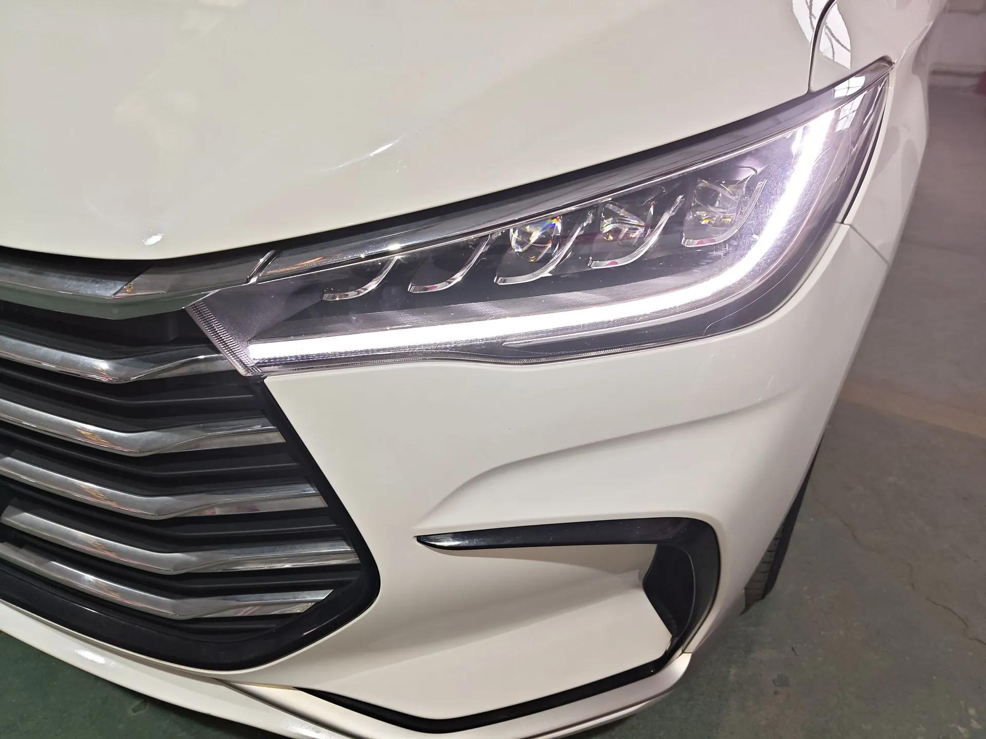 BYD Song MAX 2021 Upgraded Model 1.5T Automatic Prestige 6-Seater — миниатюра 9