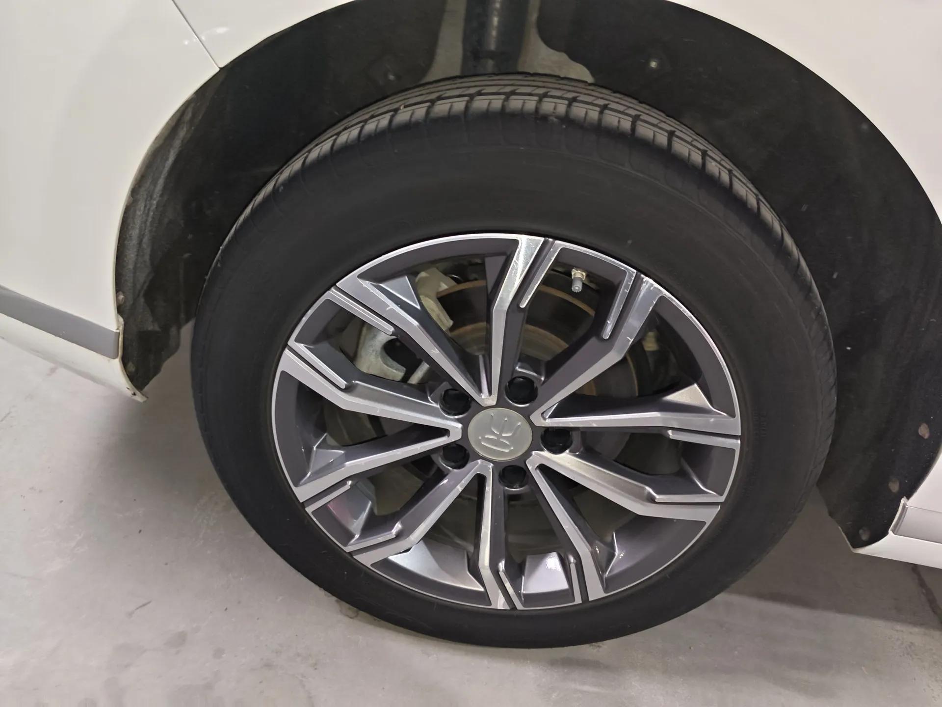 BYD Song MAX 2021 Upgraded Model 1.5T Automatic Prestige 6-Seater — миниатюра 10