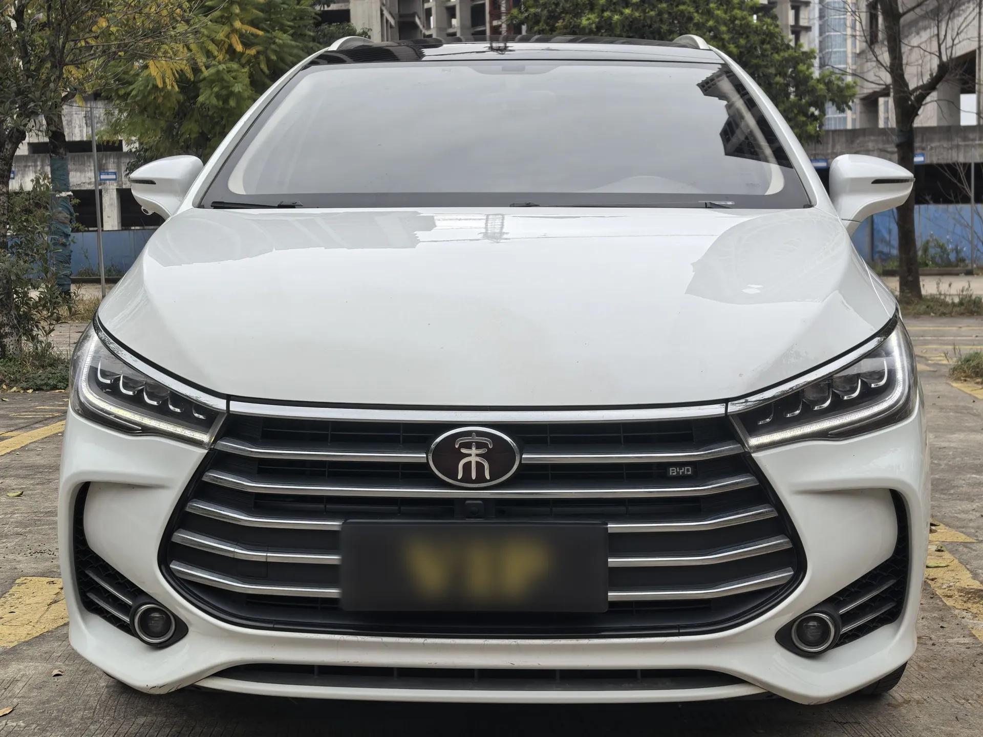 BYD Song MAX 2018 1.5T Automatic Smart Connect Elite Model with 6 Seats — миниатюра 3