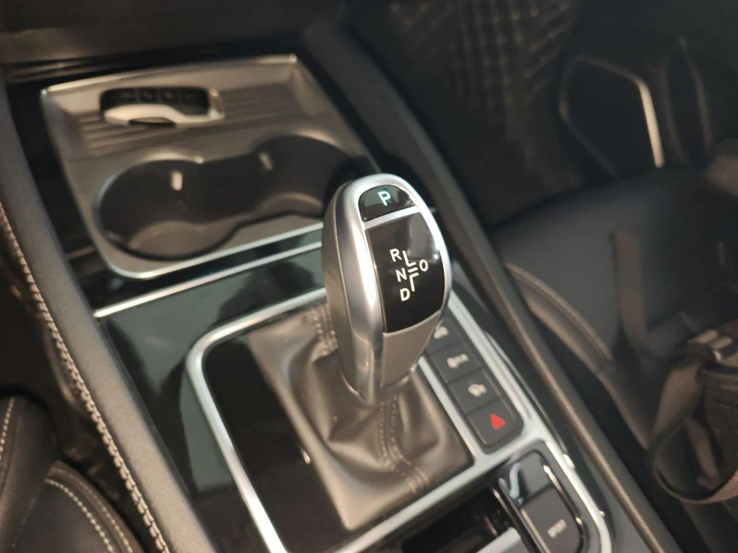 BYD Song MAX 2021 Upgraded Model 1.5T Automatic Flagship Version with 6 Seats — миниатюра 17