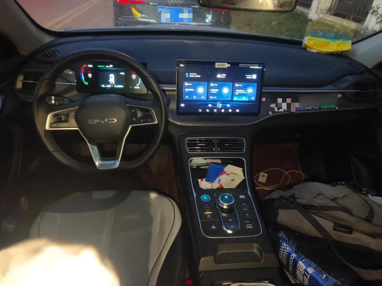 BYD Destroyer 05 2023 Champion Edition DM-i 55KM Luxury Model — миниатюра 18