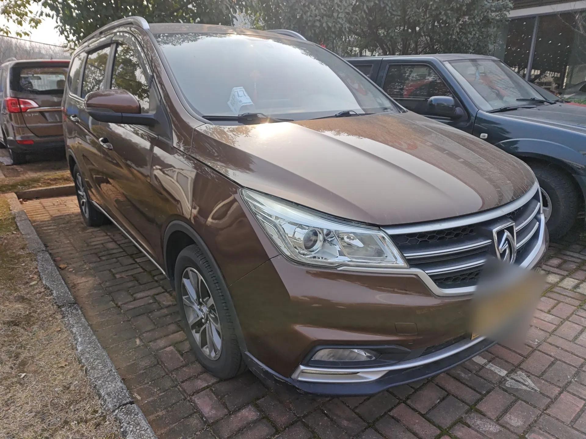 Baojun 730 2019 1.5T Manual Fashion Model 7-seater China VI — миниатюра 3