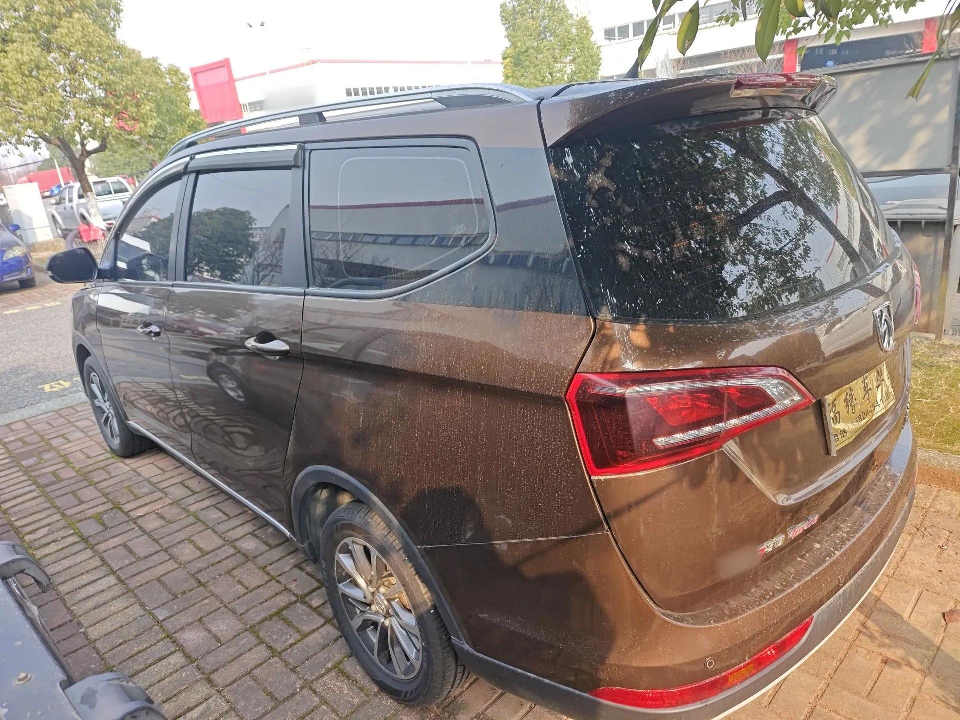 Baojun 730 2019 1.5T Manual Fashion Model 7-seater China VI — миниатюра 4