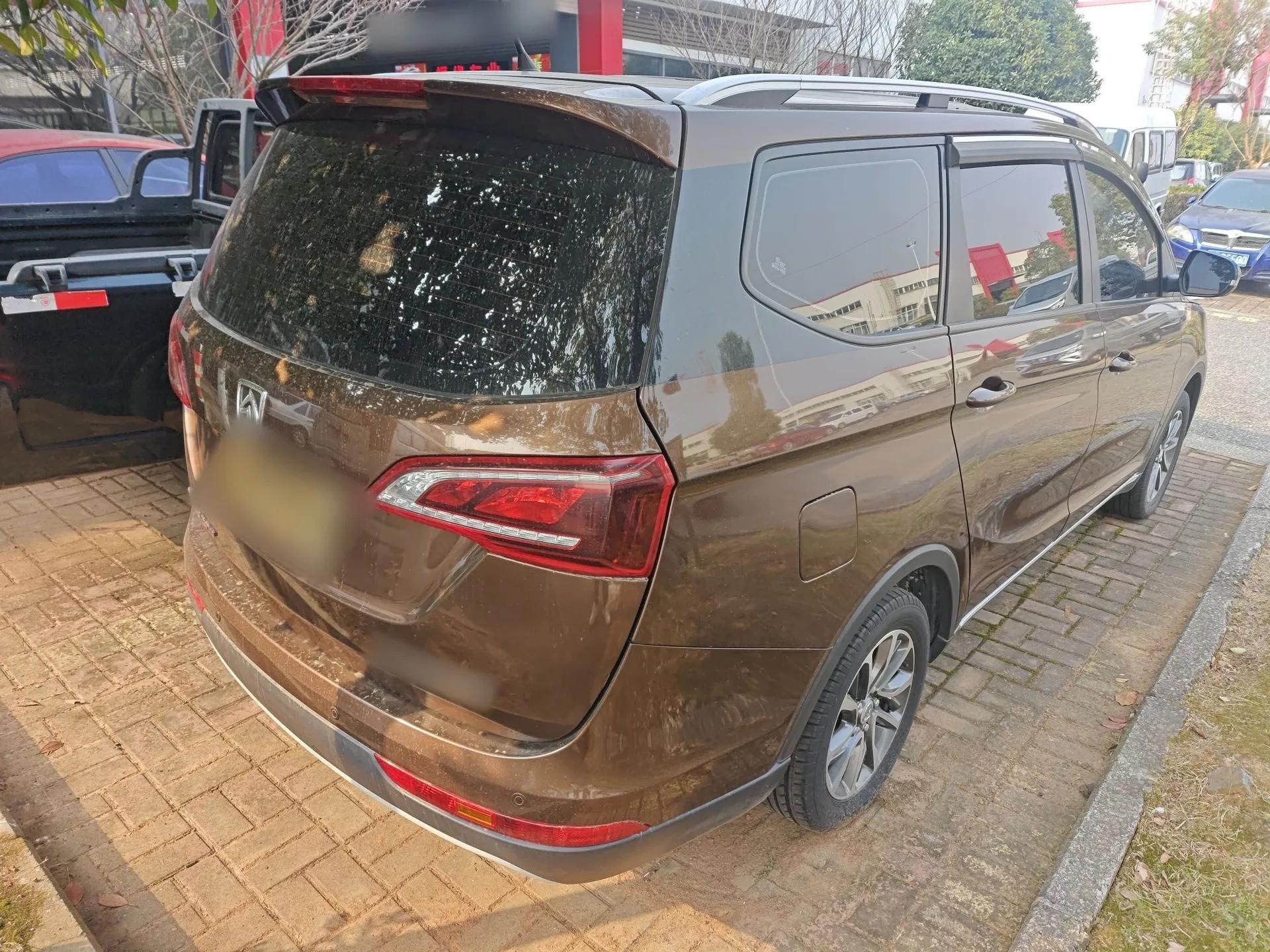 Baojun 730 2019 1.5T Manual Fashion Model 7-seater China VI — миниатюра 6
