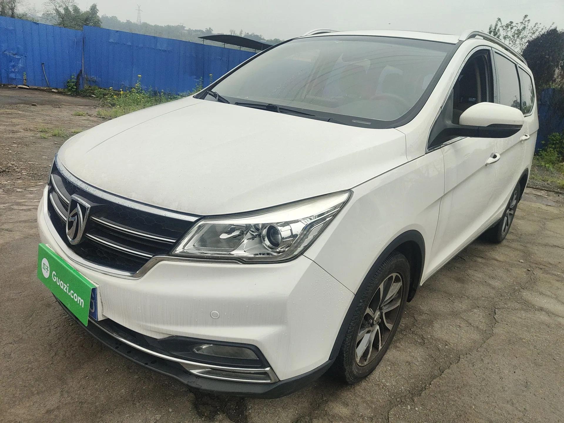 Baojun 730 2017 1.5T DCT Fashion Edition 7-Seater China V Emission Standard — миниатюра 1