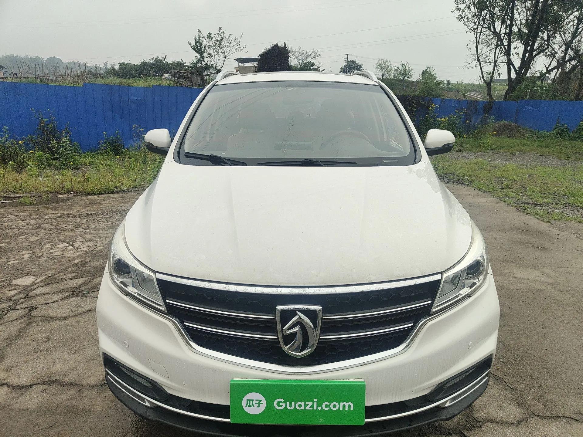 Baojun 730 2017 1.5T DCT Fashion Edition 7-Seater China V Emission Standard — миниатюра 2