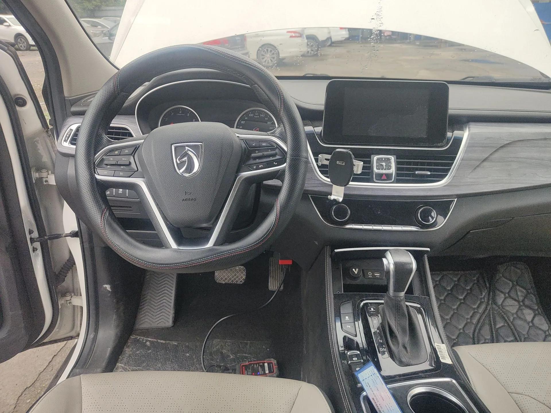 Baojun 730 2017 1.5T DCT Fashion Edition 7-Seater China V Emission Standard — миниатюра 13