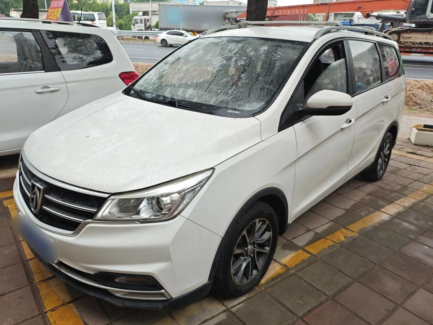 Baojun 730 2019 1.5T CVT Fashion Model 7 Seats China VI Emission Standard — миниатюра 1