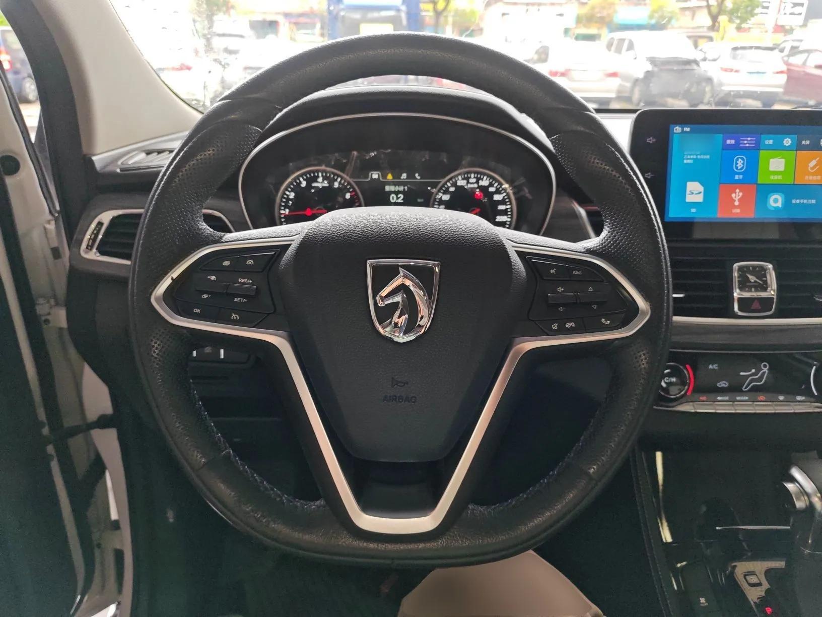 Baojun 730 2017 1.5T DCT Fashion Edition 7-Seater China V Emission Standard — миниатюра 14