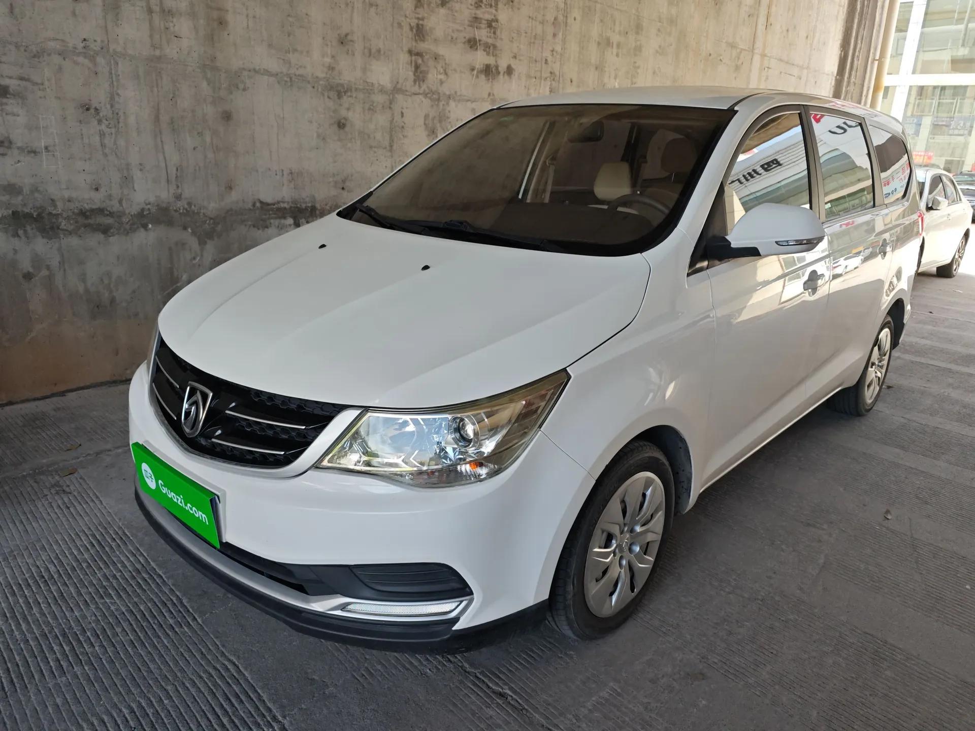 Baojun 730 2016 1.5L Manual Value Edition 7 Seats China V Emission Standard — миниатюра 1