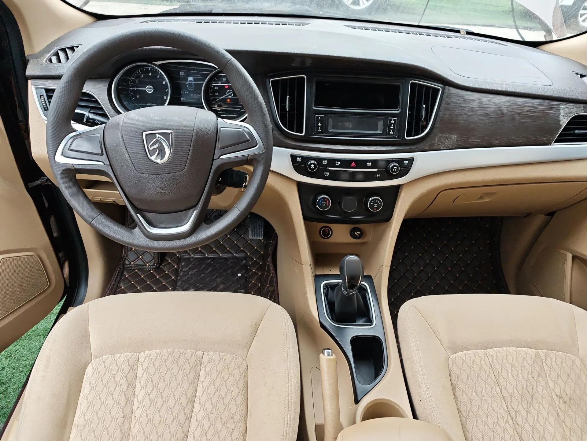 Baojun 730 2016 Revised 1.5L Manual Standard Version 7 Seats China V Emission Standard — миниатюра 13
