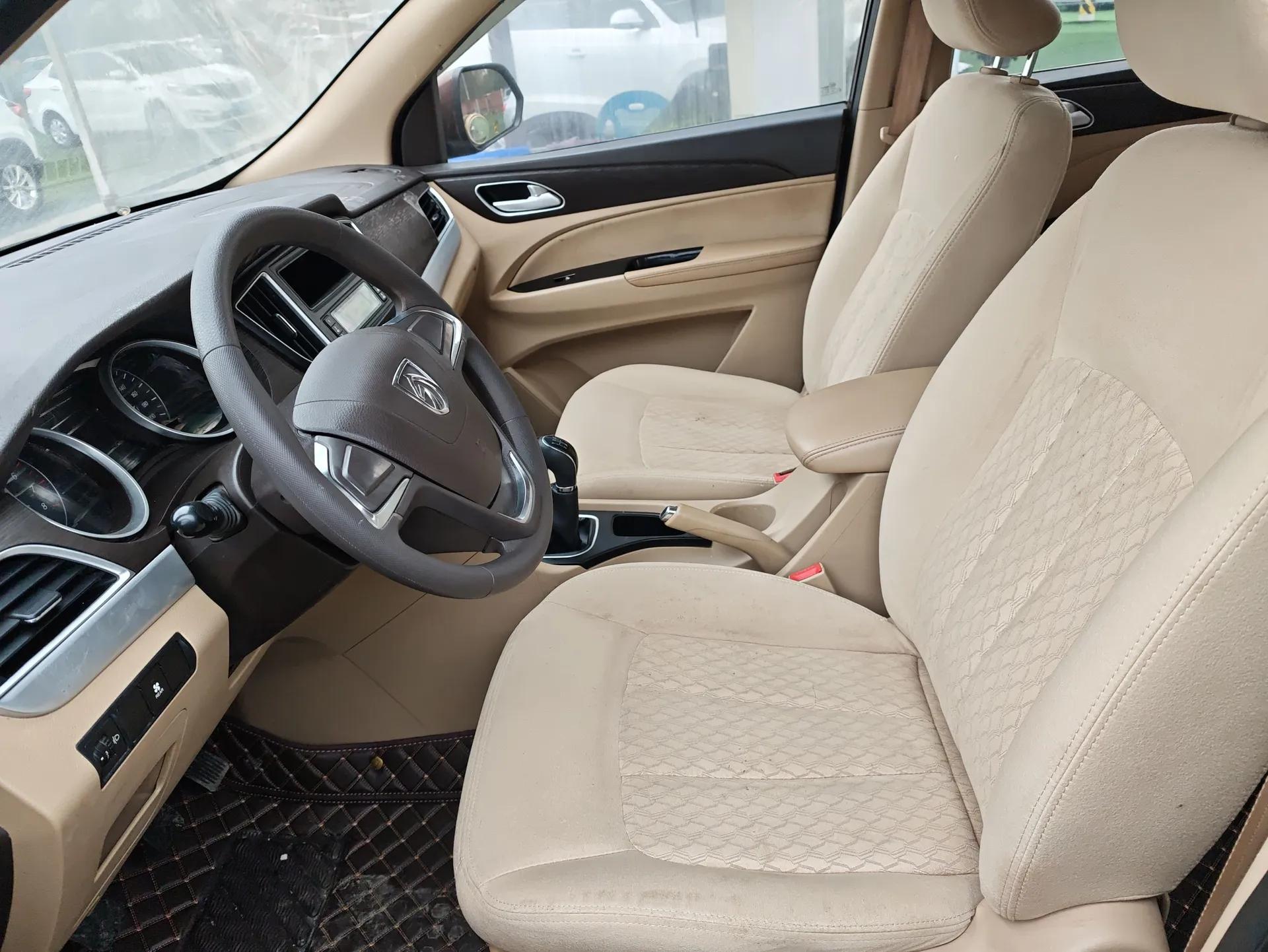 Baojun 730 2016 Revised 1.5L Manual Standard Version 7 Seats China V Emission Standard — миниатюра 18
