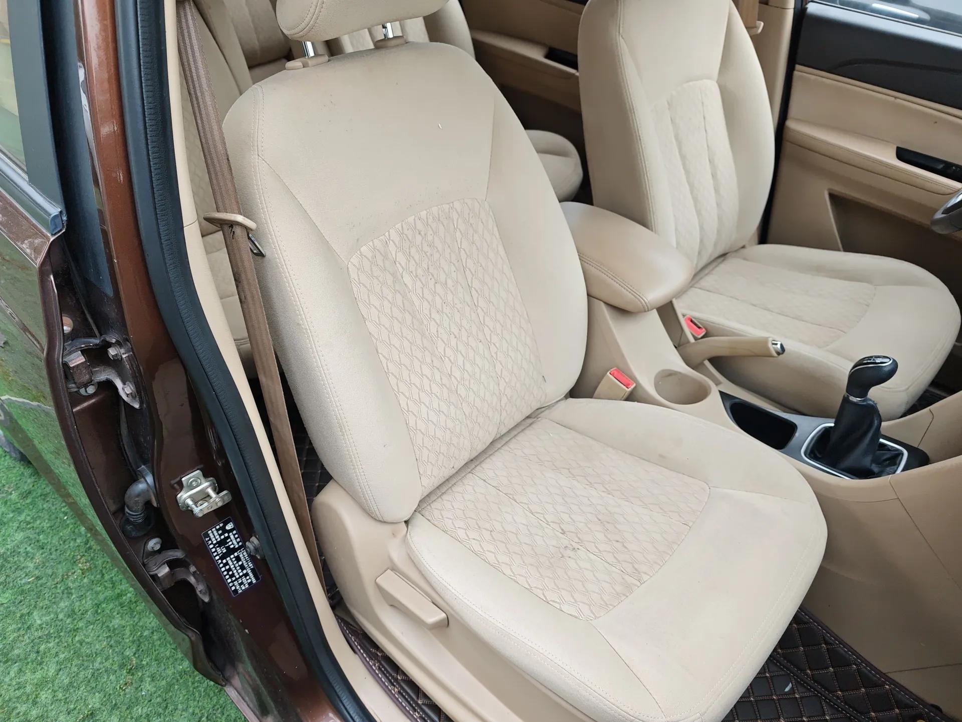 Baojun 730 2016 Revised 1.5L Manual Standard Version 7 Seats China V Emission Standard — миниатюра 23