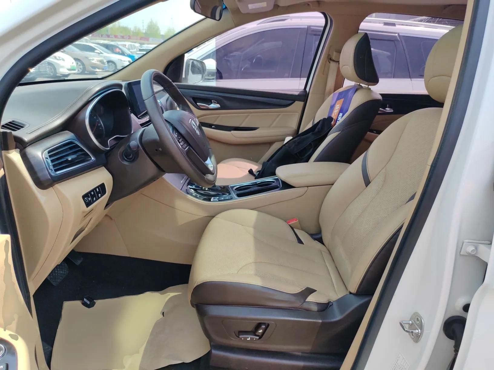 Baojun 730 2017 1.8L iAMT Prestige Version 7 Seats — миниатюра 18