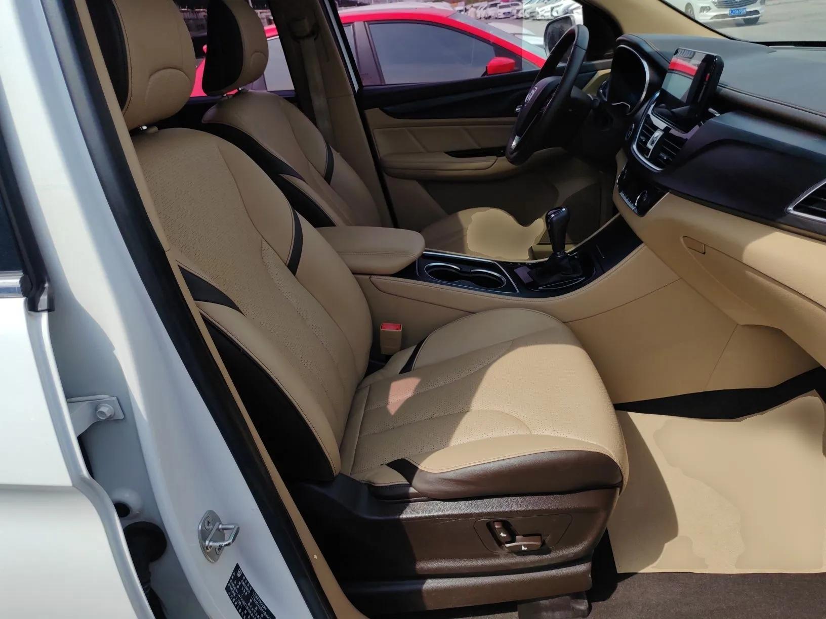 Baojun 730 2017 1.8L iAMT Prestige Version 7 Seats — миниатюра 23