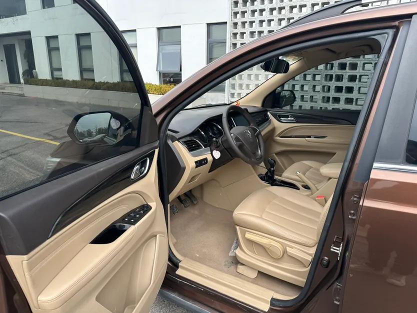 Baojun 730 2016 1.5L Manual Comfort Version 7 Seats China V Emission Standard — миниатюра 16