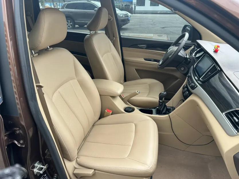 Baojun 730 2016 1.5L Manual Comfort Version 7 Seats China V Emission Standard — миниатюра 24