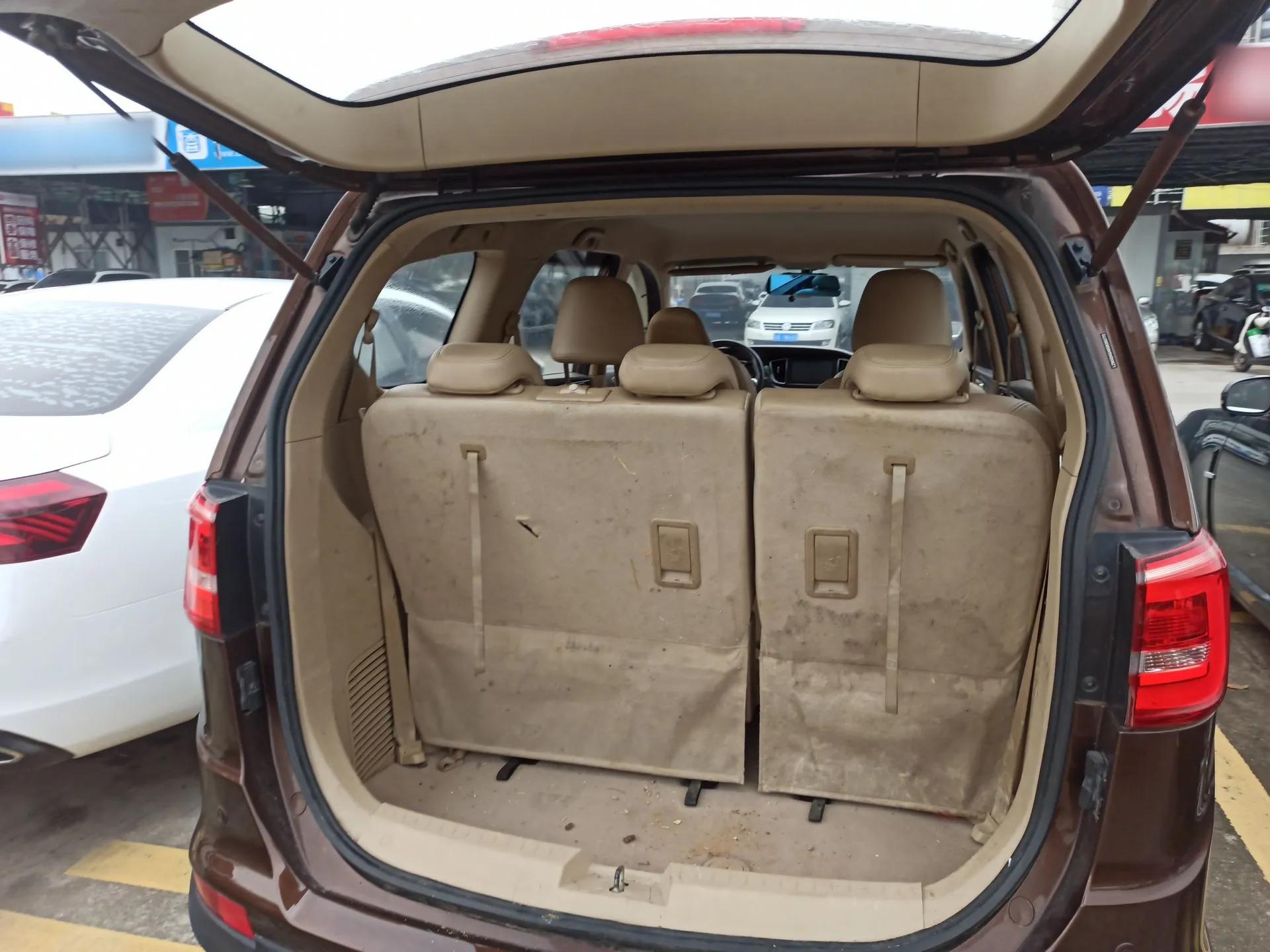 Baojun 730 2016 1.5T Manual Comfort Version 7 Seats — миниатюра 22