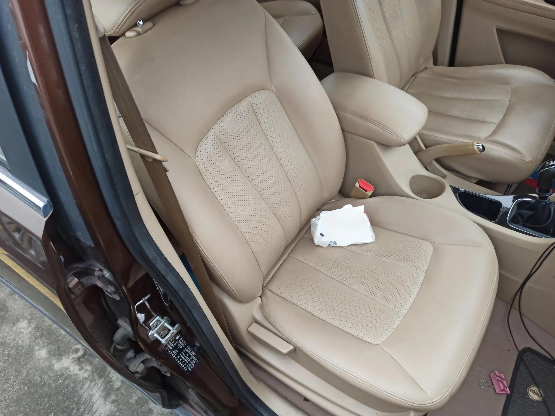 Baojun 730 2016 1.5T Manual Comfort Version 7 Seats — миниатюра 23