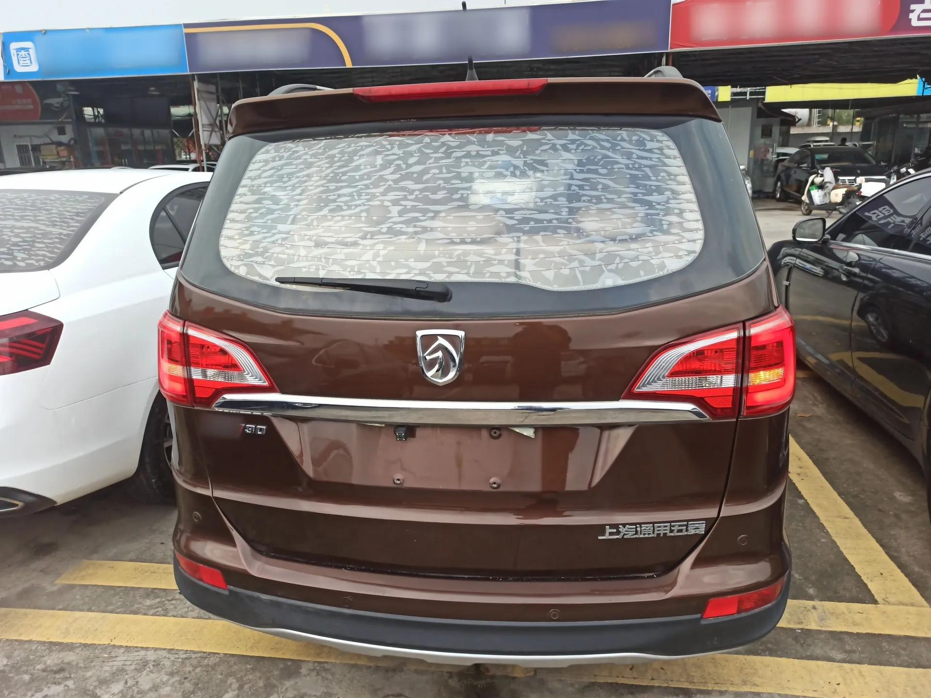 Baojun 730 2016 1.5T Manual Comfort Version 7 Seats — миниатюра 5