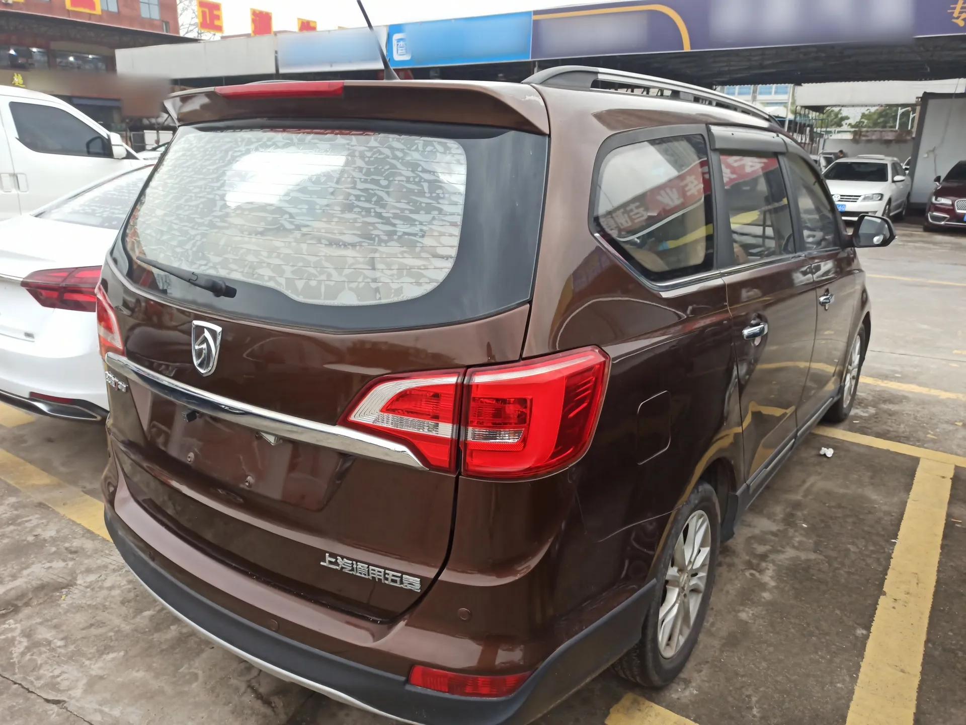 Baojun 730 2016 1.5T Manual Comfort Version 7 Seats — миниатюра 6