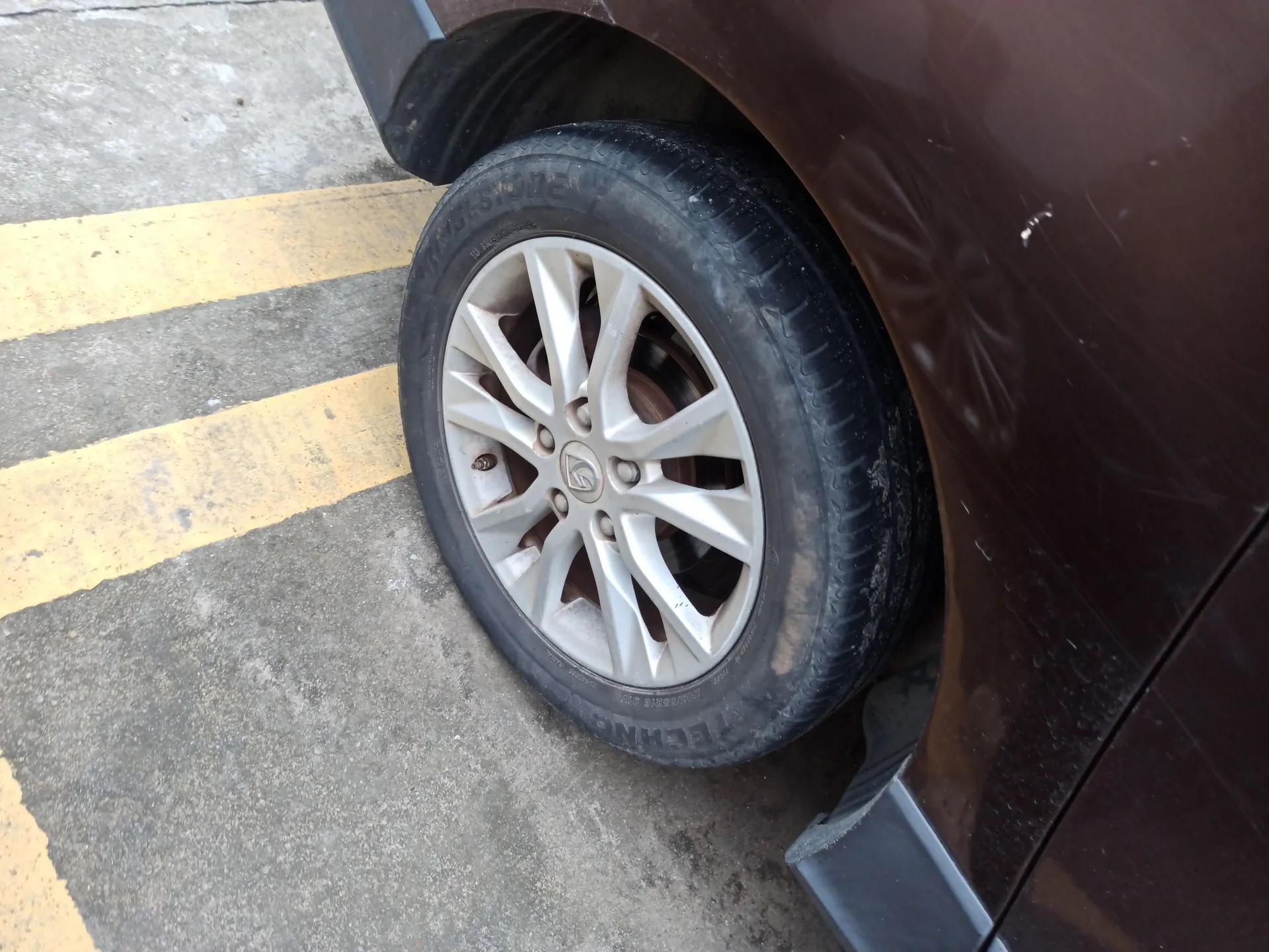 Baojun 730 2016 1.5T Manual Comfort Version 7 Seats — миниатюра 10