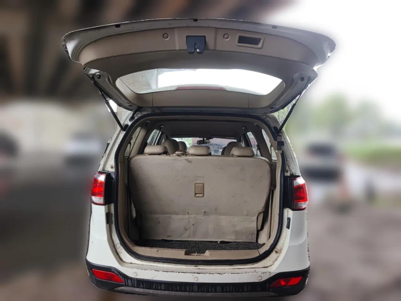 Baojun 730 2015 1.8L Manual Comfort ESP Version 7-seater — миниатюра 14