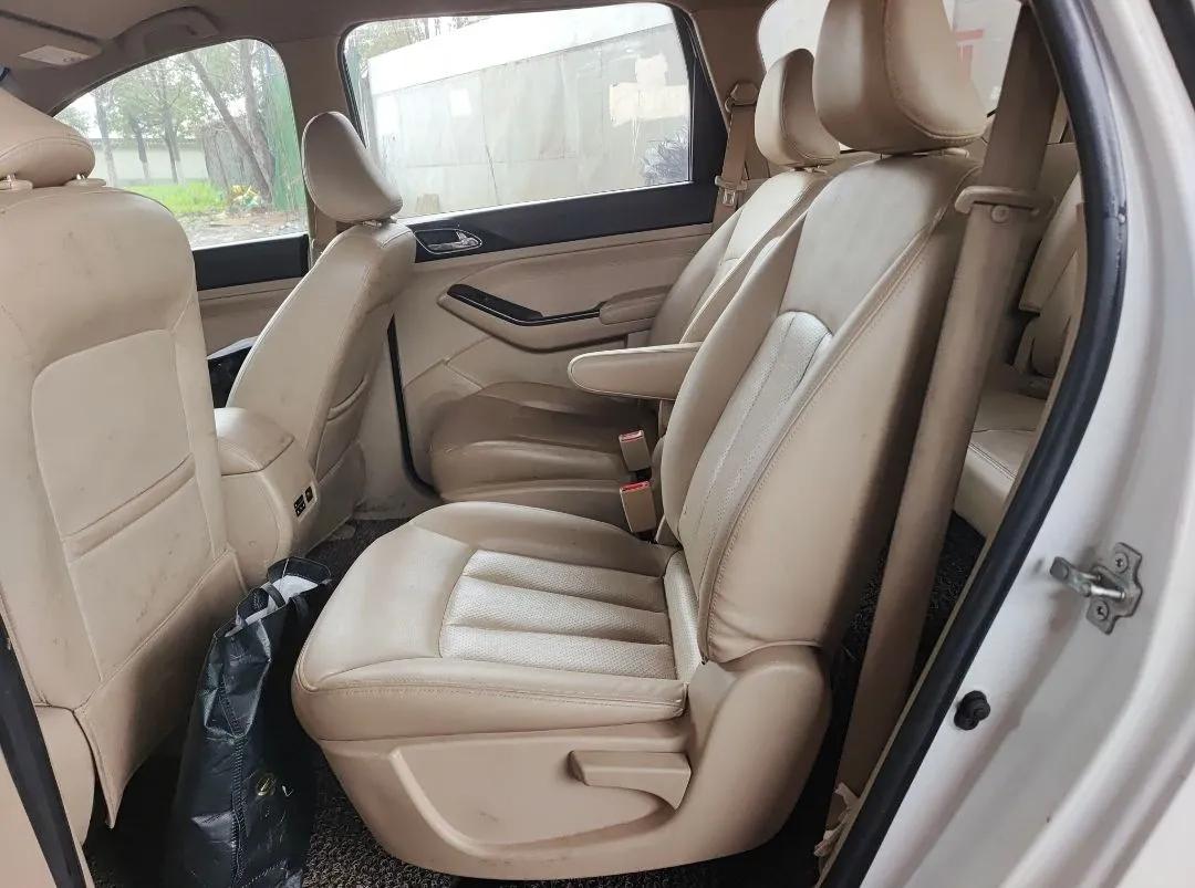 Baojun 730 2015 1.8L Manual Comfort ESP Version 7-seater — миниатюра 17
