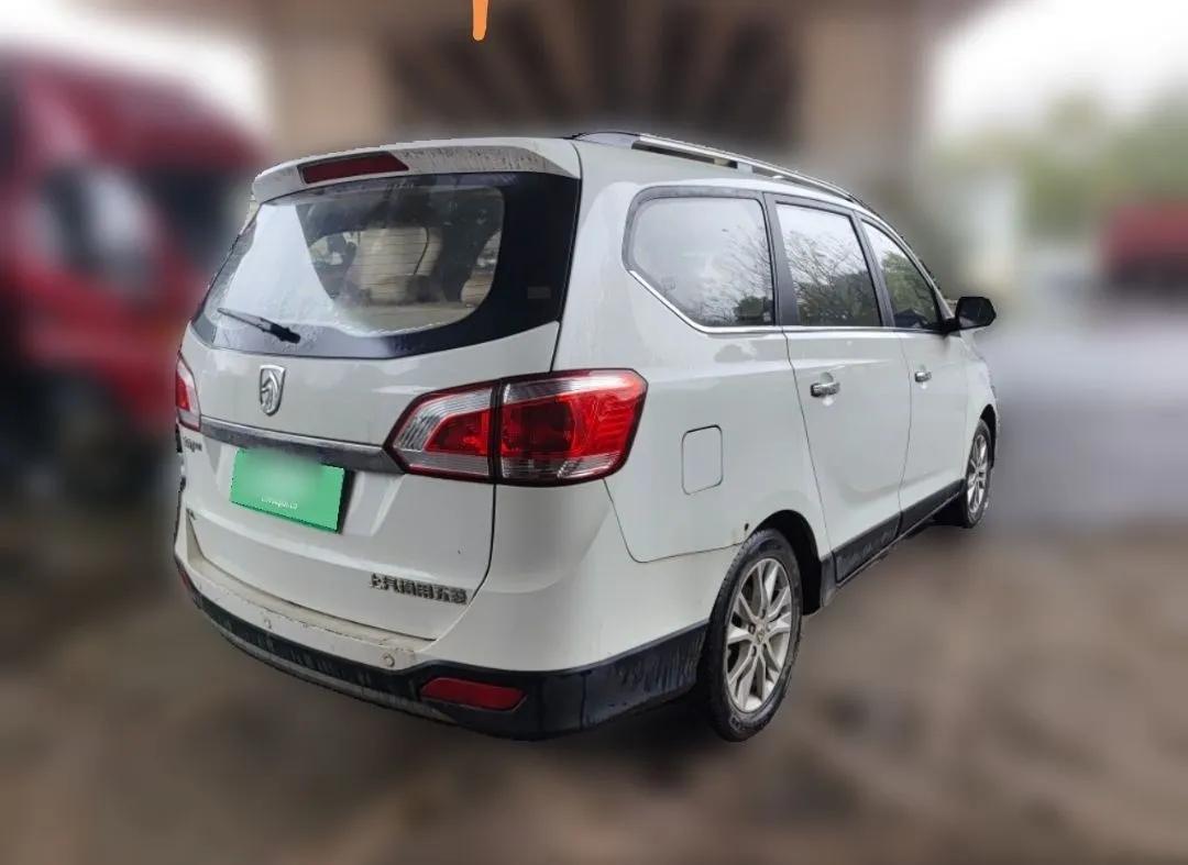 Baojun 730 2015 1.8L Manual Comfort ESP Version 7-seater — миниатюра 3