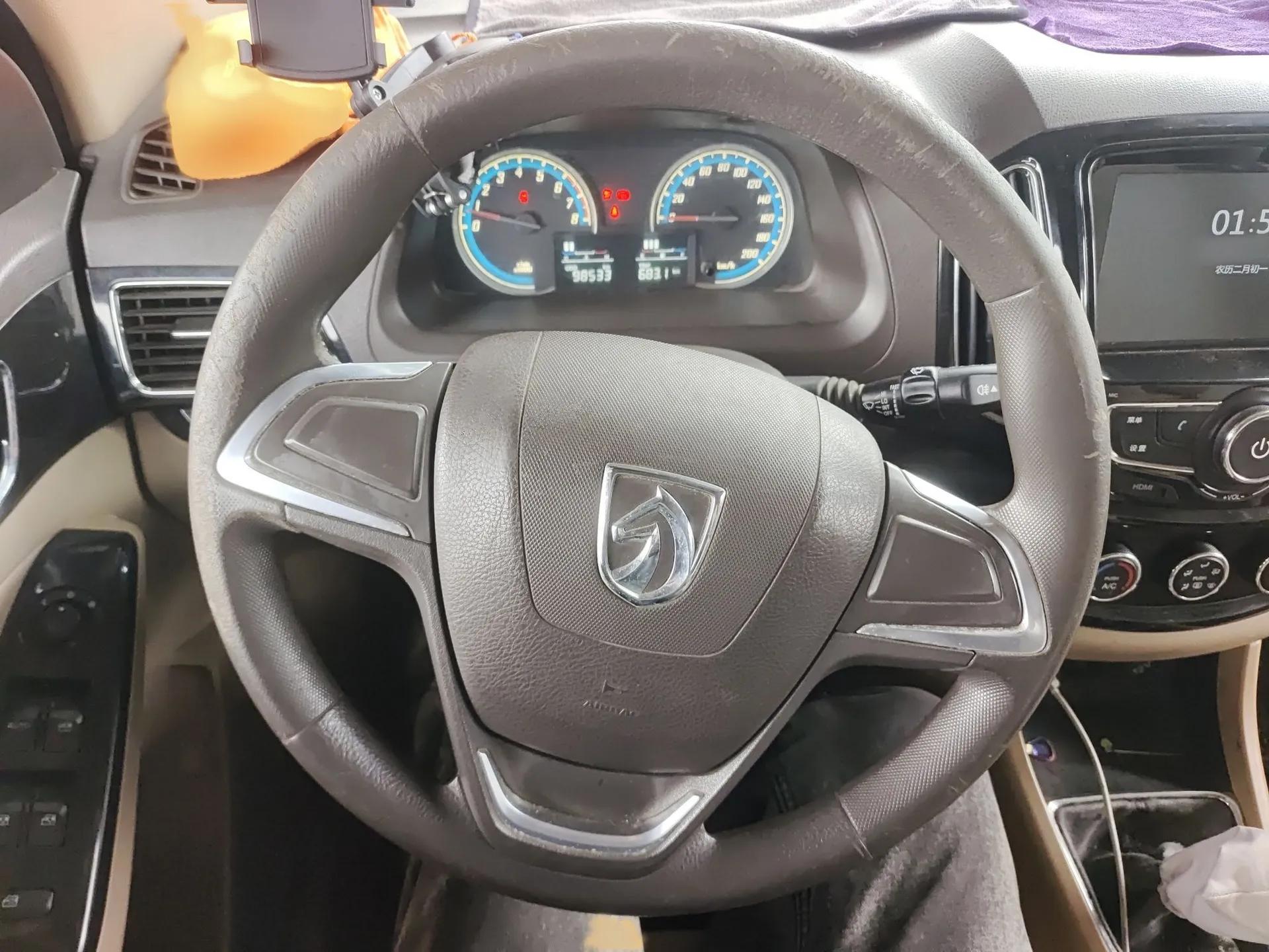 Baojun 730 2015 1.8L Manual Comfort ESP Version 7-seater — миниатюра 7