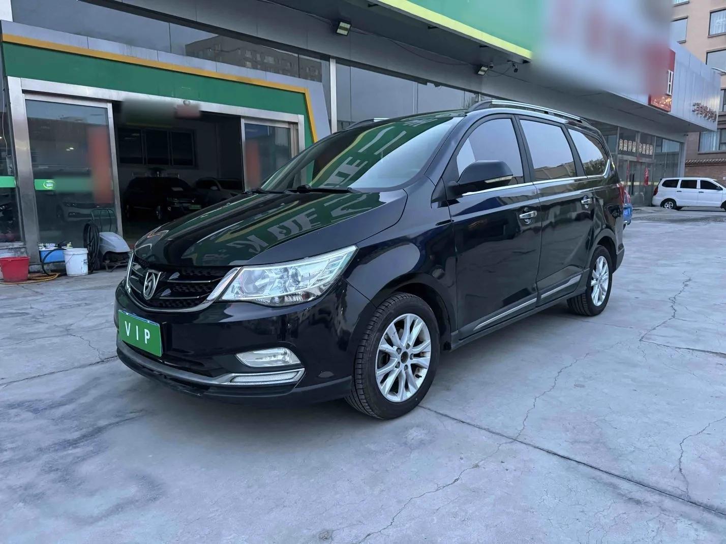 Baojun 730 2016 1.5L Manual Comfort Version 7 Seats China V Emission Standard — миниатюра 1