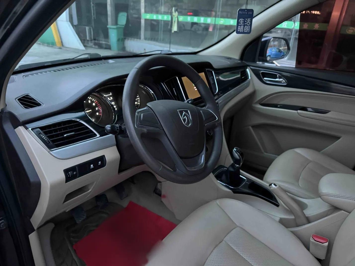 Baojun 730 2016 1.5L Manual Comfort Version 7 Seats China V Emission Standard — миниатюра 19