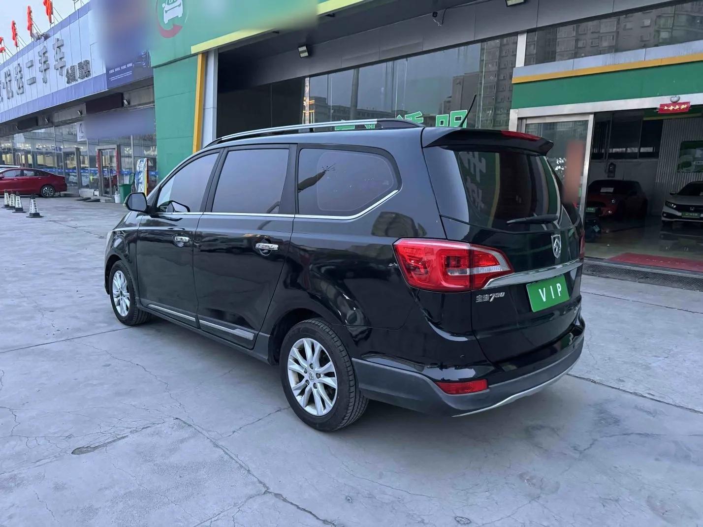 Baojun 730 2016 1.5L Manual Comfort Version 7 Seats China V Emission Standard — миниатюра 4