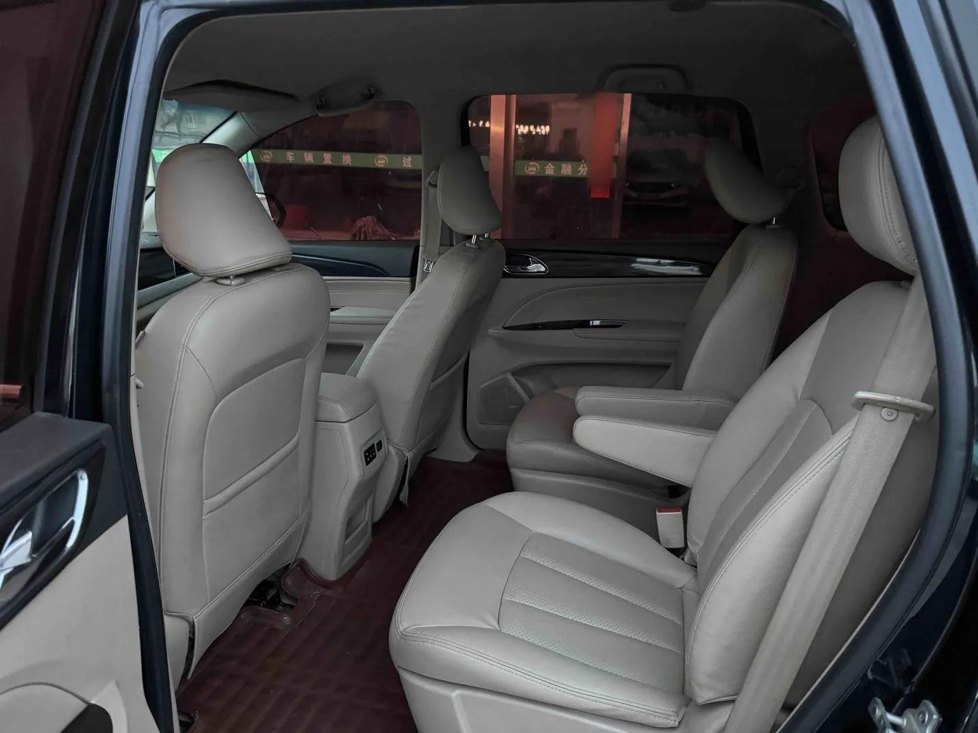 Baojun 730 2016 1.5L Manual Comfort Version 7 Seats China V Emission Standard — миниатюра 7