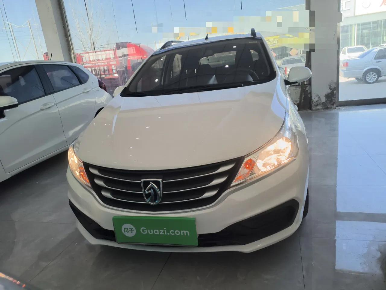Baojun 310 2016 1.2L manual Comfort trim level — миниатюра 2