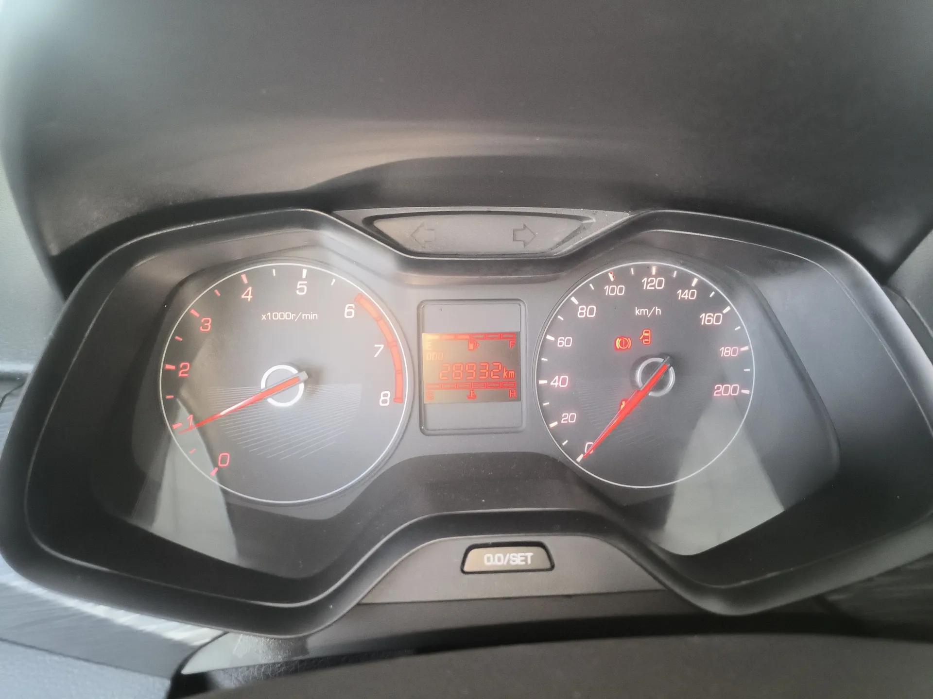 Baojun 310 2016 1.2L manual Comfort trim level — миниатюра 15