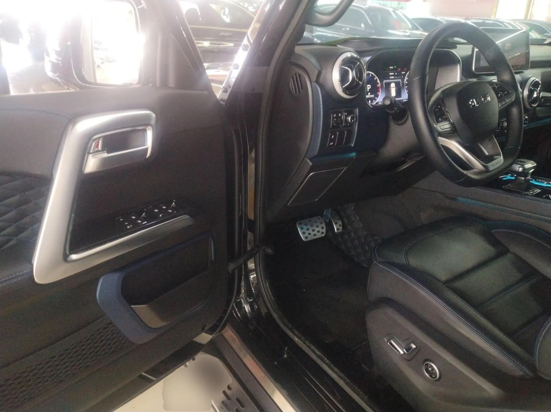 BAIC Off-Road BJ40 2020 2.0T Automatic Four-Wheel Drive Urban Hunter Edition Chivalrous Type — миниатюра 19