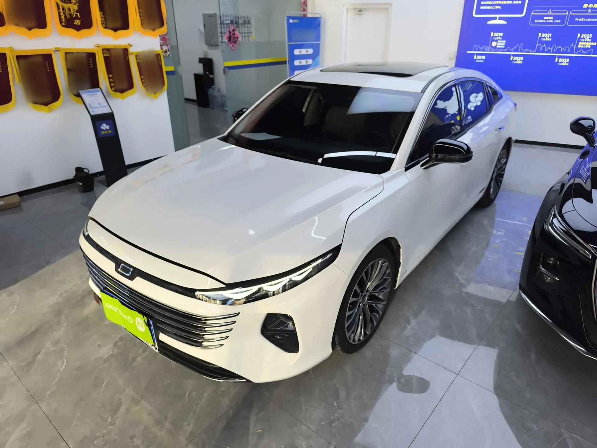 Bestune B70 2024 Dragon Edition 1.5T Leading Model — миниатюра 1