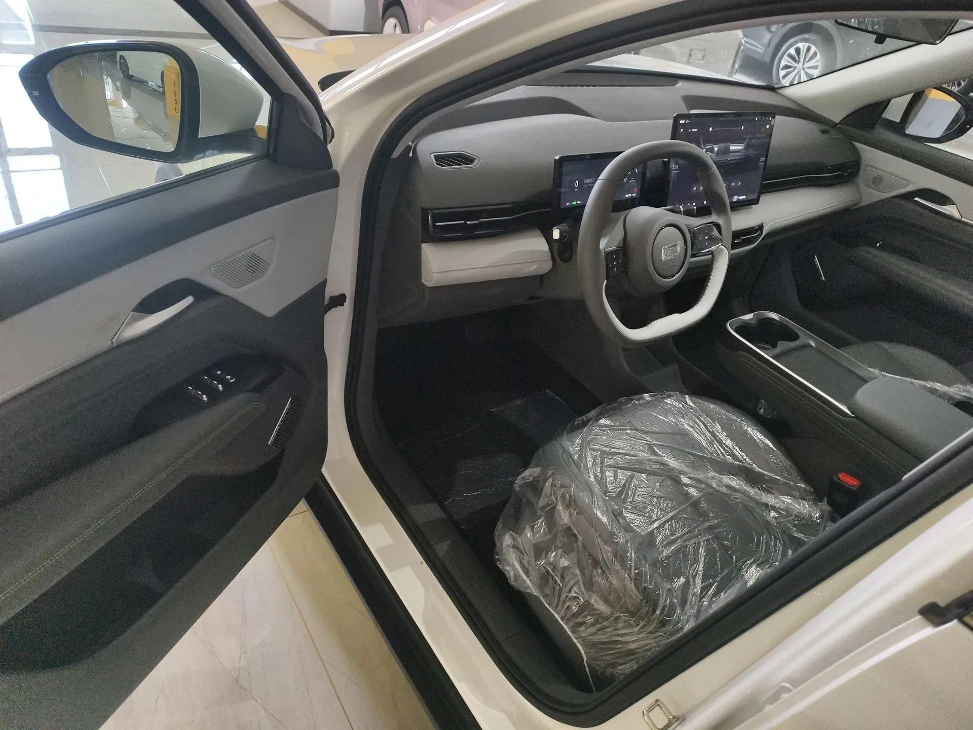 Bestune Yueyi 03 2025 445km Joyful Edition — миниатюра 19