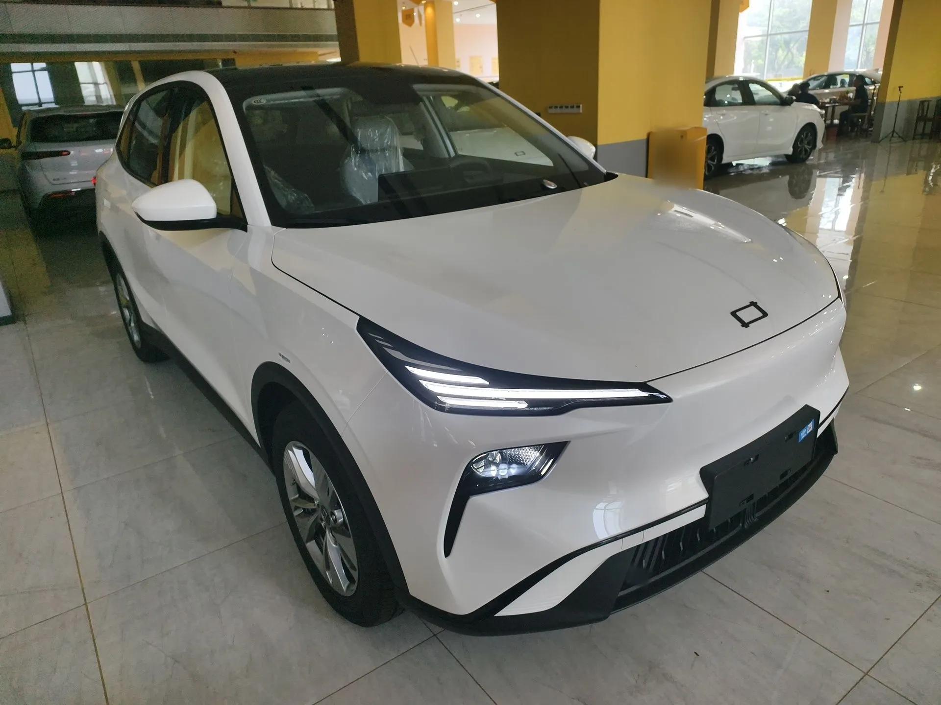 Bestune Yueyi 03 2025 445km Joyful Edition — миниатюра 3