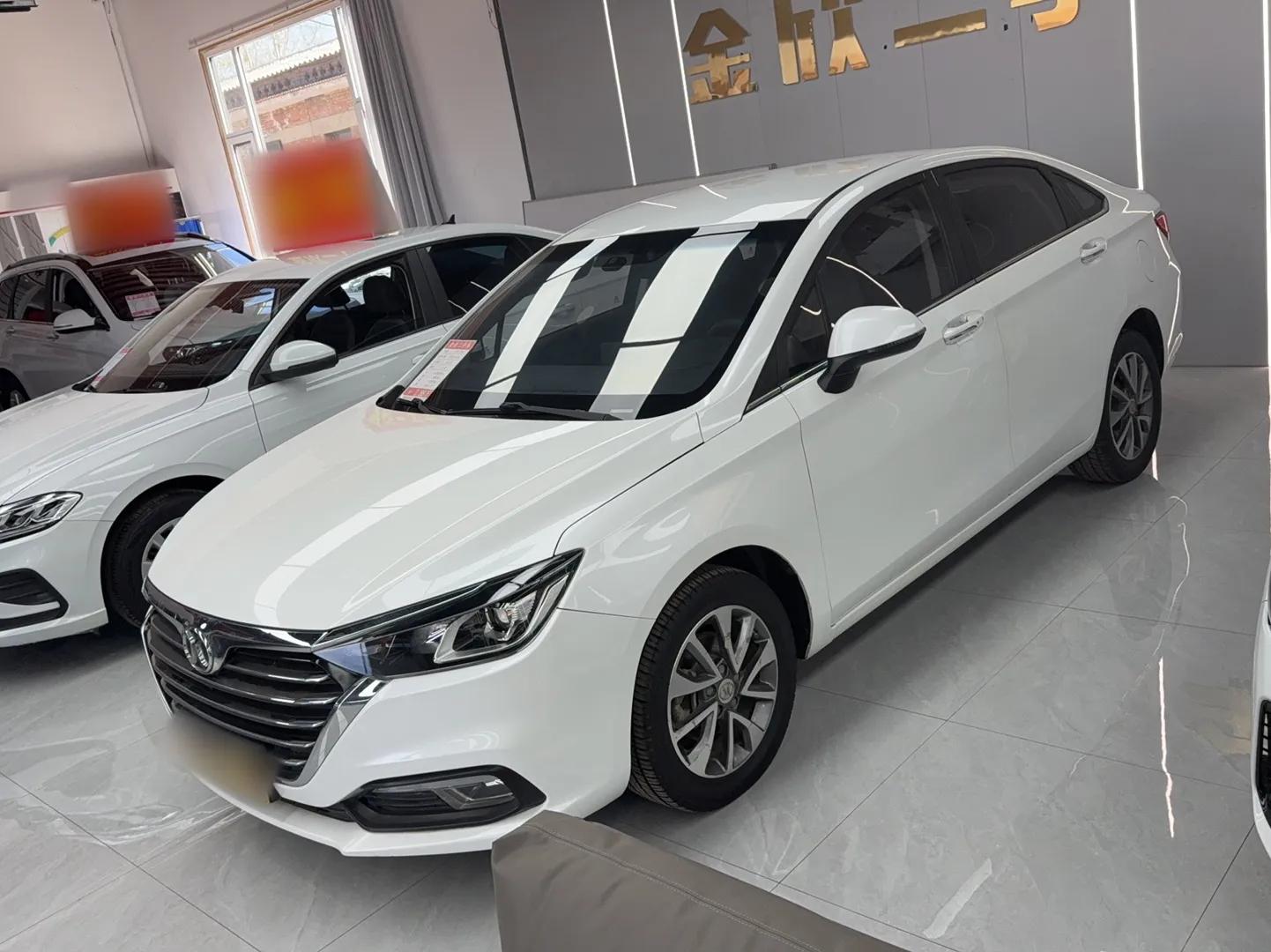 BAIC Senova D50 2018 1.5L Manual Luxury Intelligent Driving Version — миниатюра 1