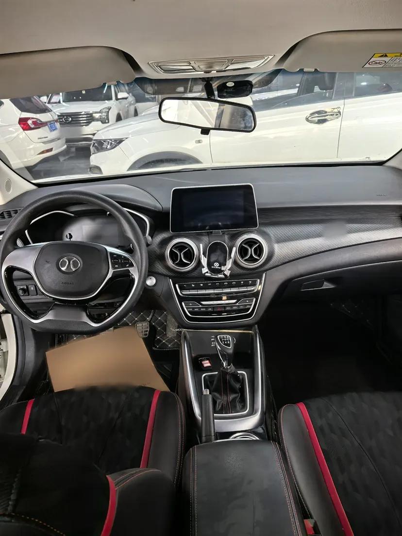 BAIC Senova D50 2018 1.5L Manual Luxury Intelligent Driving Version — миниатюра 7