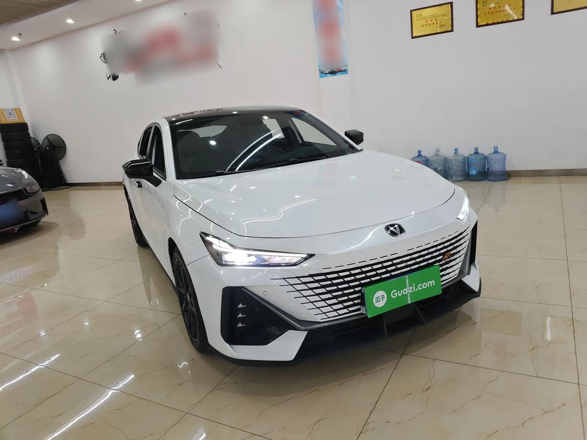 CHANGAN UNI-V 2022 1.5T Prestige Version — миниатюра 3