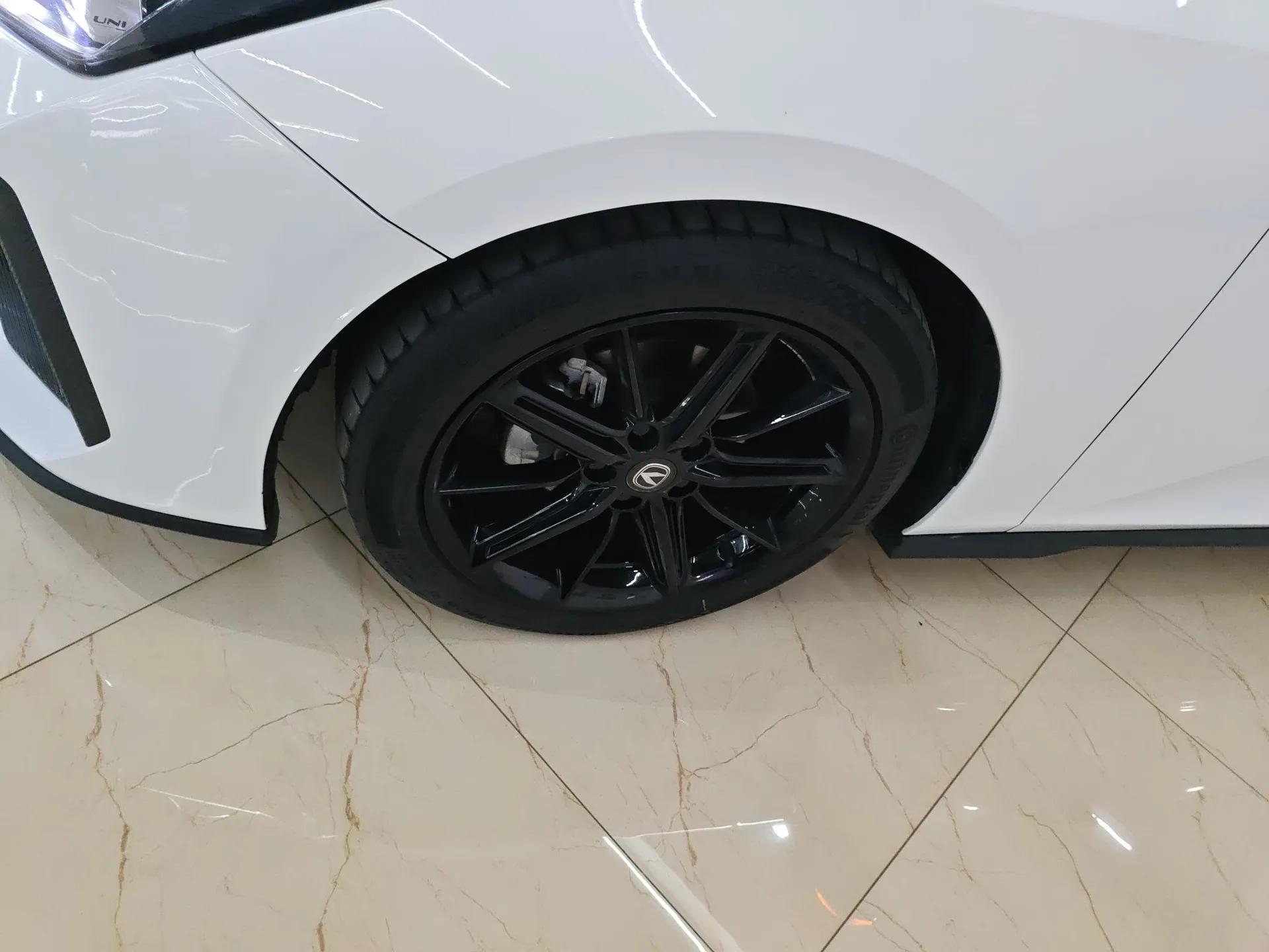 CHANGAN UNI-V 2022 1.5T Prestige Version — миниатюра 8