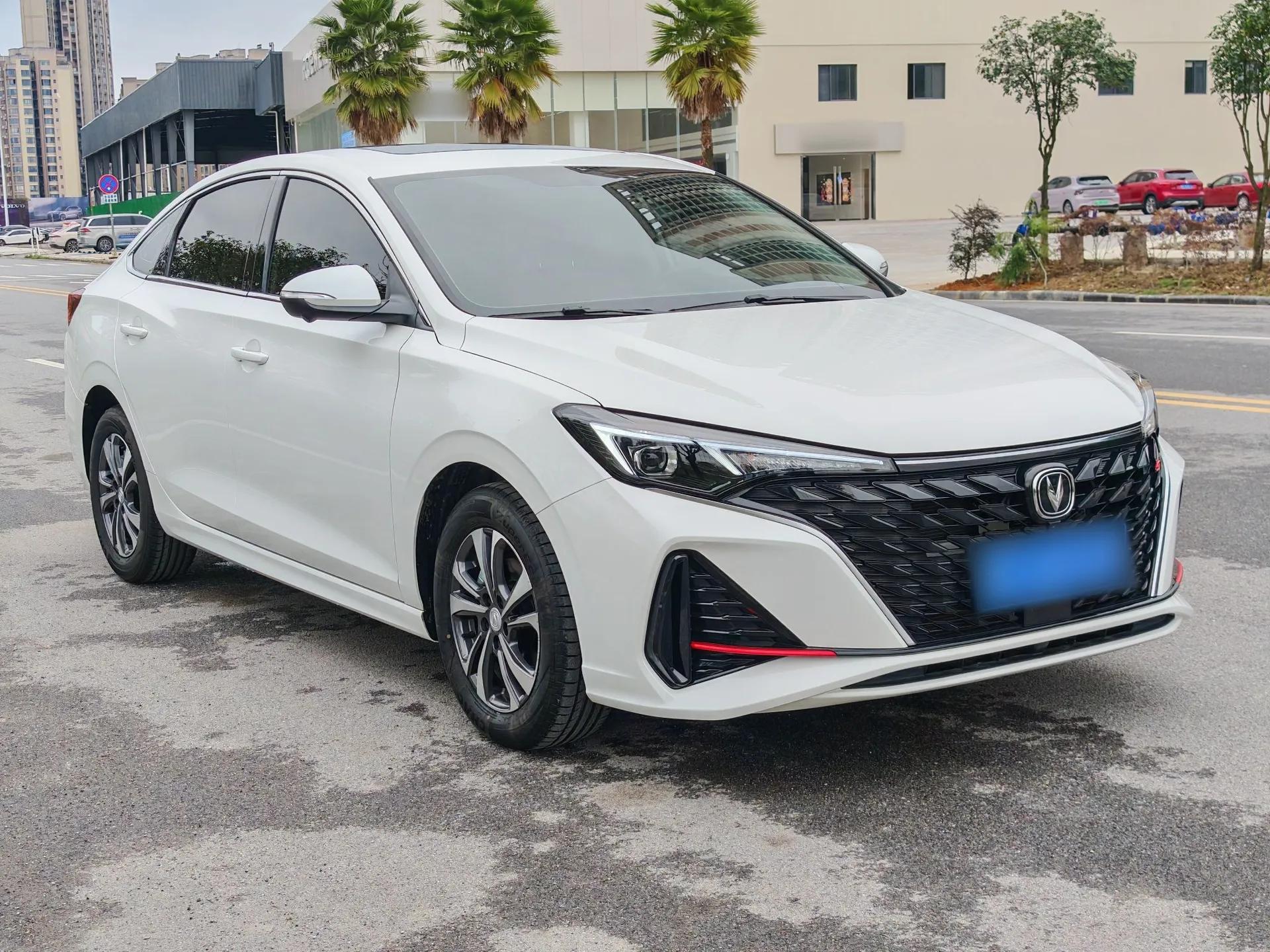 CHANGAN Eado 2025 PLUS 1.4T Dual-Clutch High-Energy Version — миниатюра 4