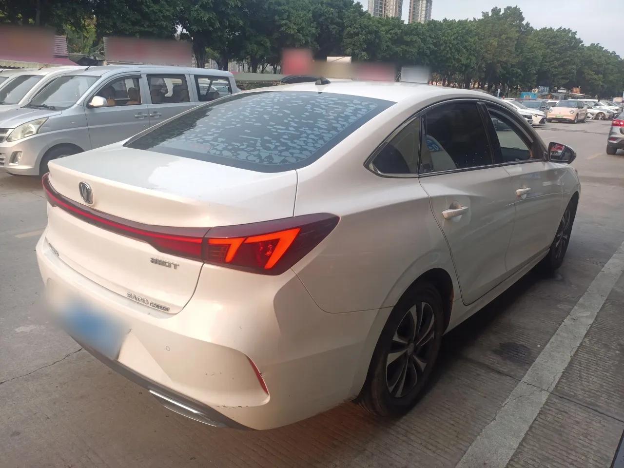 CHANGAN Eado 2023 Changan Edition PLUS Blue Whale NE 1.4T GDI DCT Prestige Version — миниатюра 4