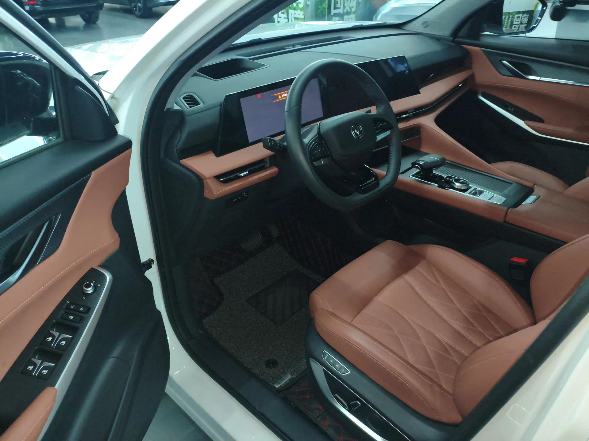 CHANGAN CS75 PLUS 2024 3rd Generation Champion Edition 2.0T Intelligent Drive Performance Model — миниатюра 19