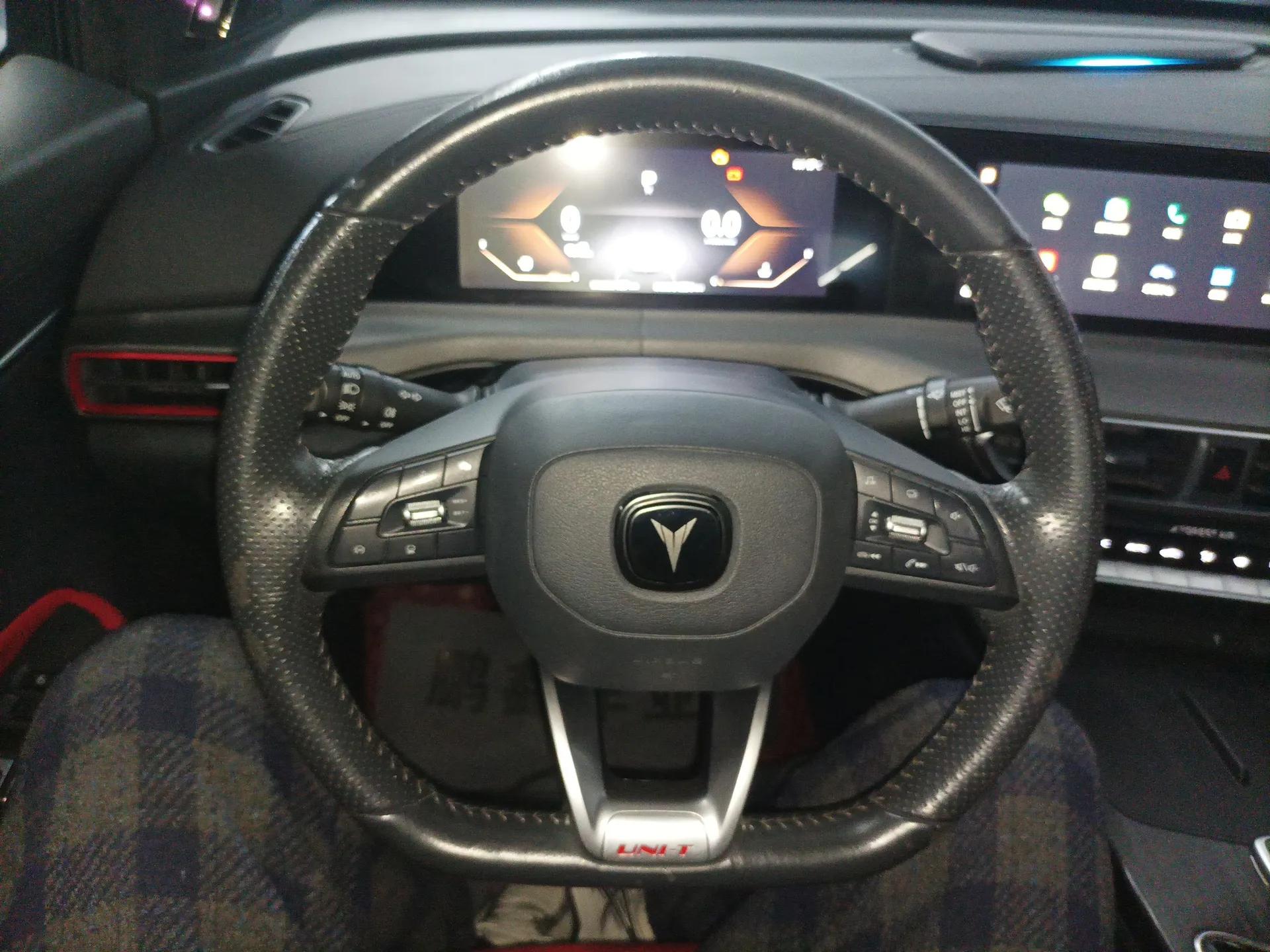 CHANGAN UNI-T 2020 1.5T Prestige Version — миниатюра 10